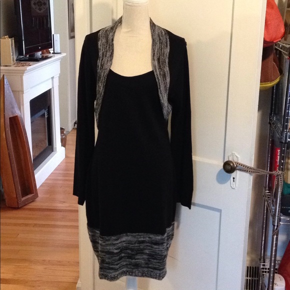 VENUS Dresses & Skirts - Venus brand body con sweater dress never worn.